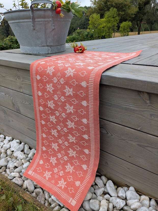 Rødorange Lauv løper