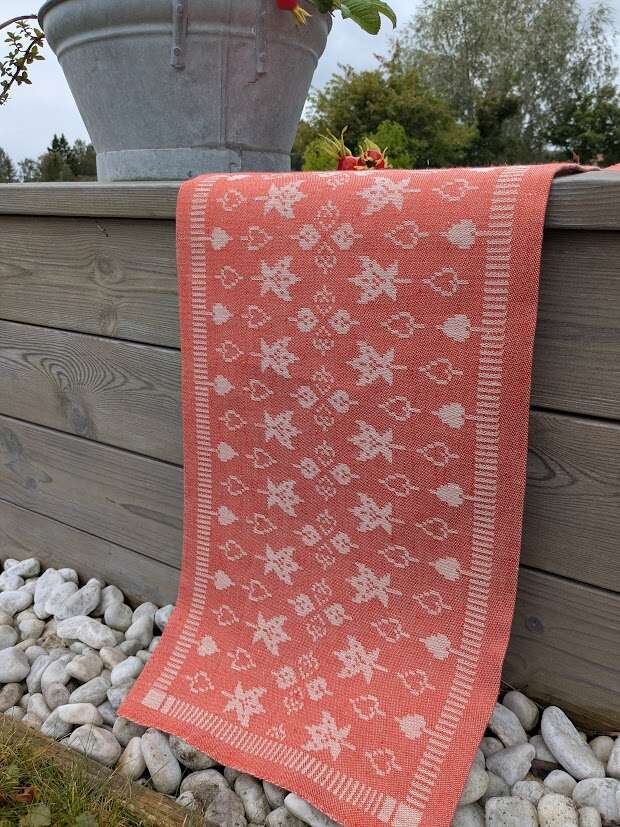 Rødorange Lauv løper