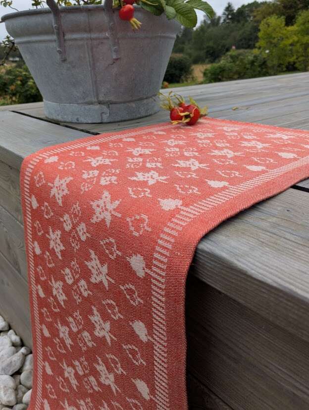 Rødorange Lauv løper