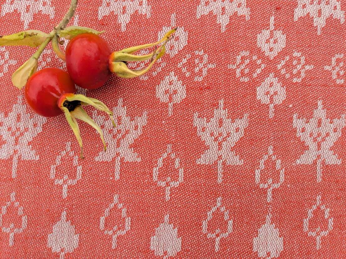 Rødorange Lauv løper