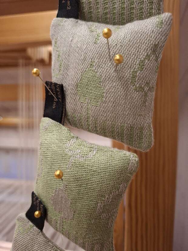 Nålputer i lindamask